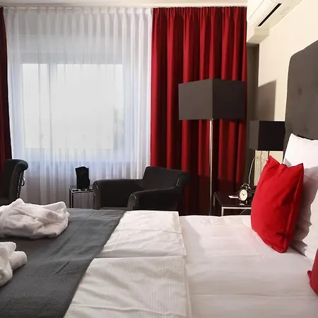 تريب بي ويندهام بريمن إيربورت 3*